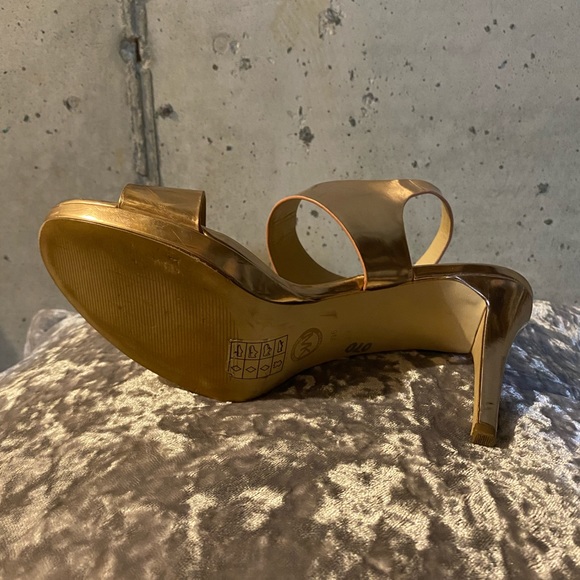 Micheal Kors Rose Gold Stilletto Heels size 9 prom - Picture 3 of 8